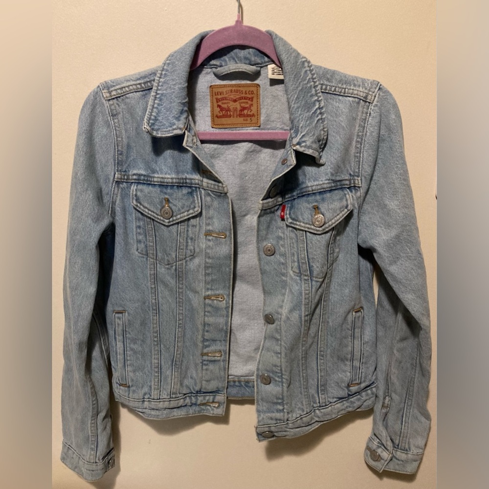 Levi Denim Jacket Size Small